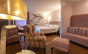 Home Hotel Arosa